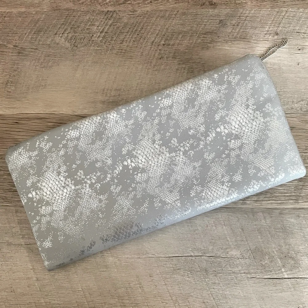 🌺 The Limited Metallic Snake Print Silver Faux Leather Foldover Clutch